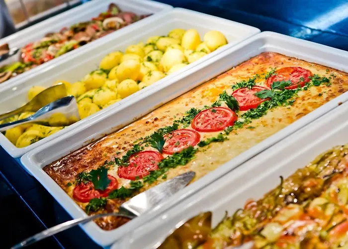 リゾート Evrika Club