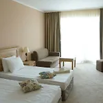 دي أي تي أفريكا بيتش كلوب - الشامل كلياً 4*