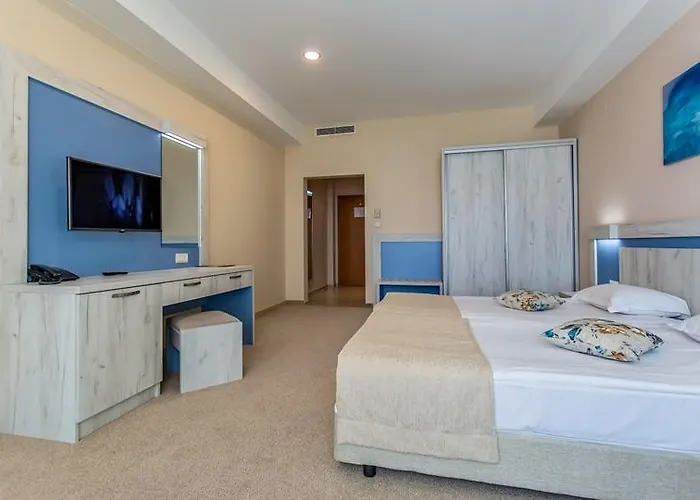 度假村 Dit依维卡海滩俱乐部酒店 - 全包 4*