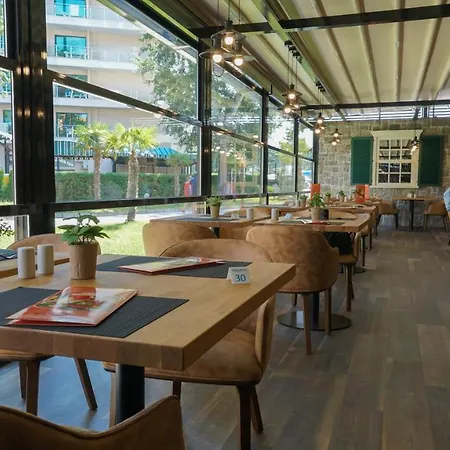 Evrika Club 4* Slăntjev Brjag