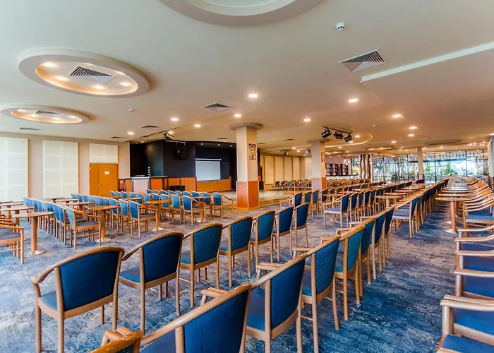 Курортный комплекс Evrika Club