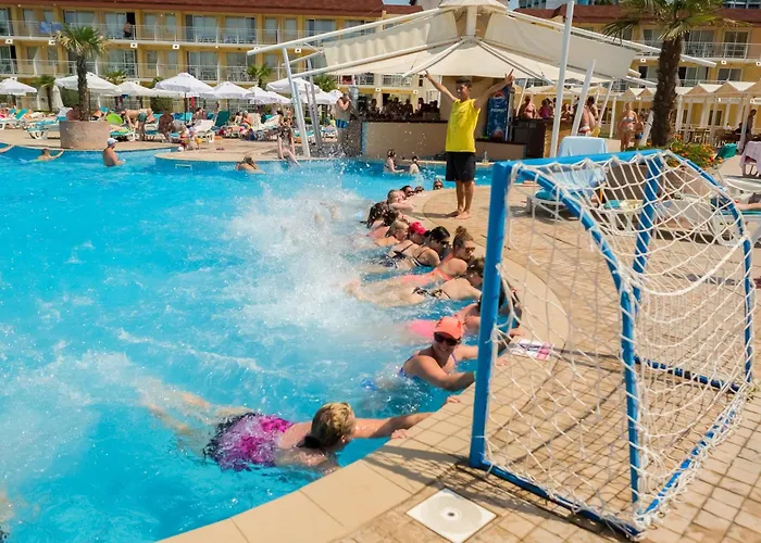 Курортный комплекс Evrika Club Солнечный берег