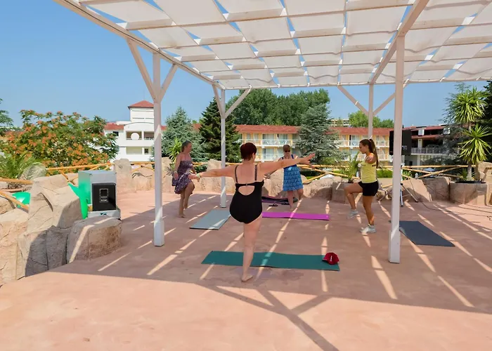 Курортный комплекс Evrika Club