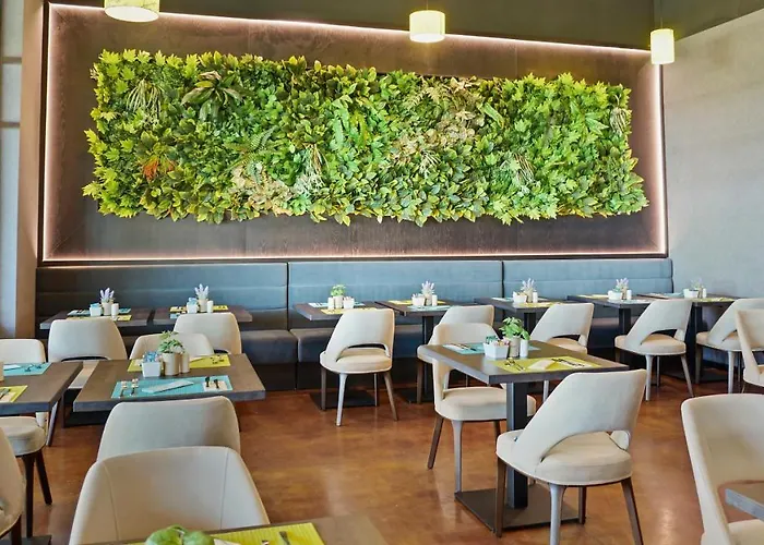 Evrika Club Курортный комплекс 4*