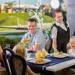 Semesteranläggning (resort) Evrika Club